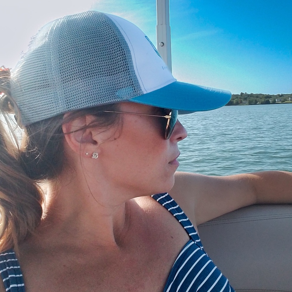 Meet your Posher, Courtney